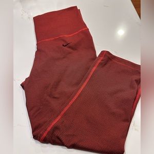 Nike Dri-fit leggings cropped Size M
